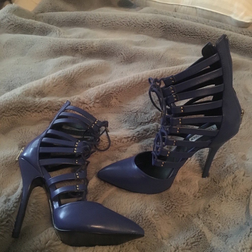 High Heels - Picture 4 of 5